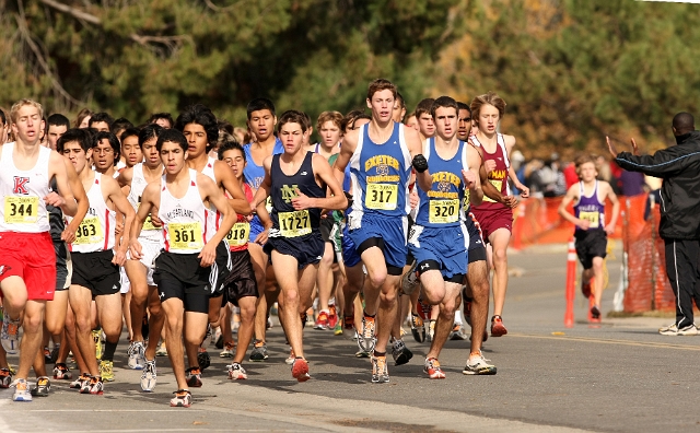 2009 CIF XC Boys D4-008.JPG - 2009 California CIF Cross Country Championships, Woodward Park, Fresno, California